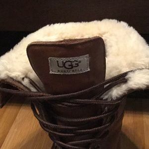 Ugg. Butte size 11